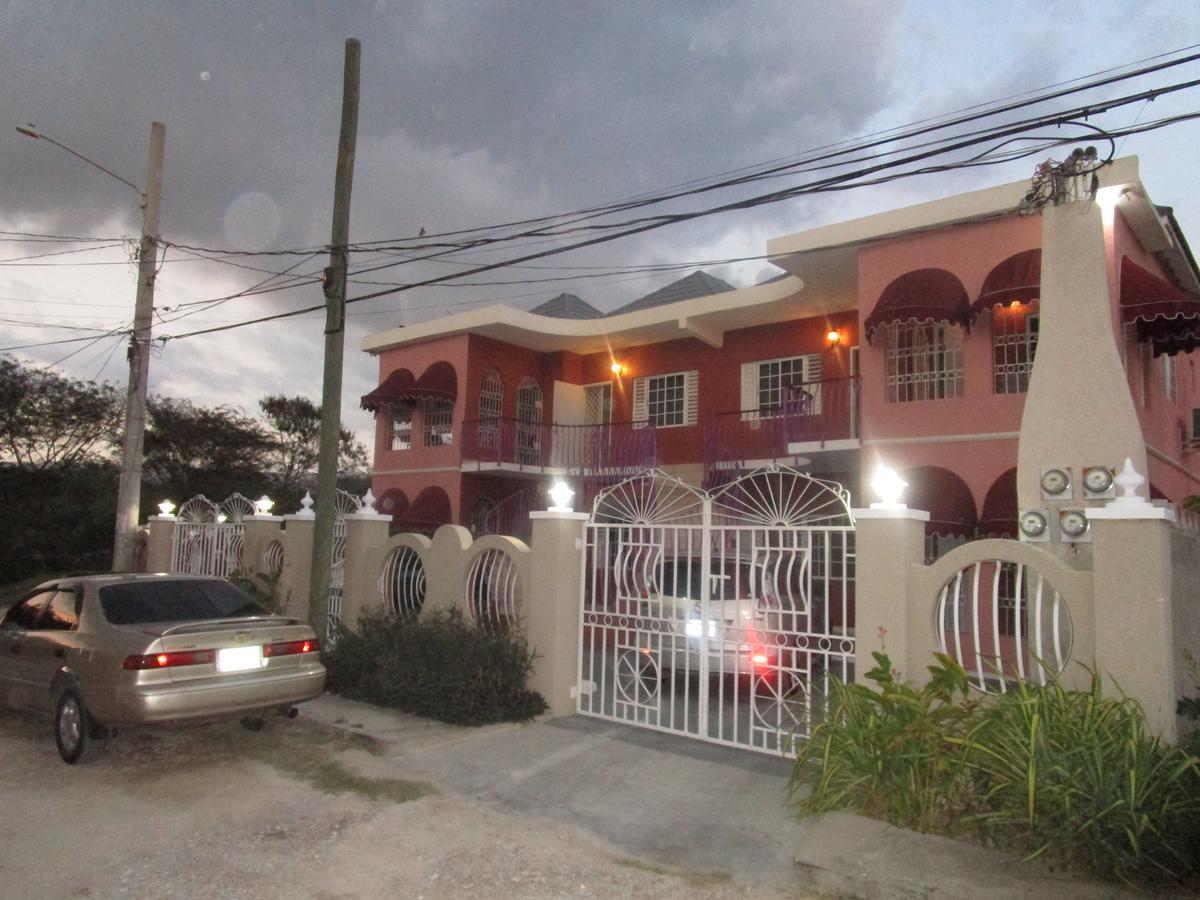 The Residence Portmore Apartments Exterior photo