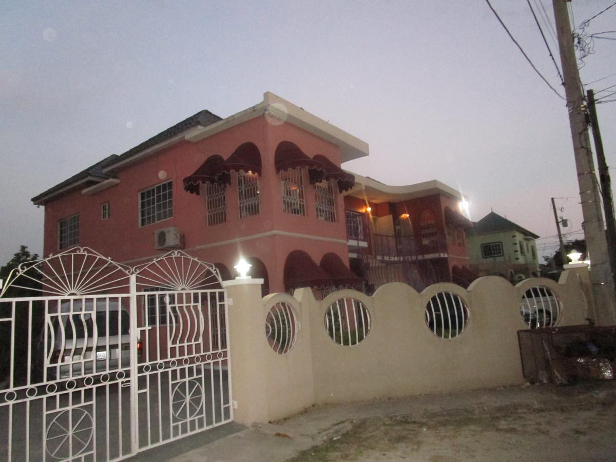 The Residence Portmore Apartments Exterior photo